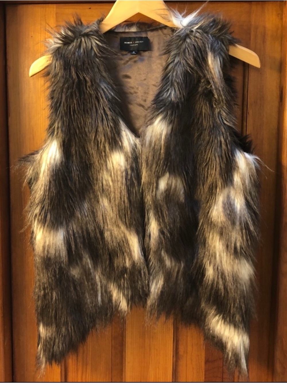 Romeo & Juliet Couture Cropped Faux Fur Vest Brown Cream Black Medium M